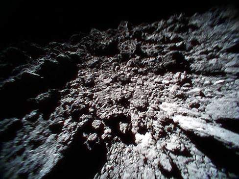 [MINERVA-II1] Image captured by Rover-1Bの写真