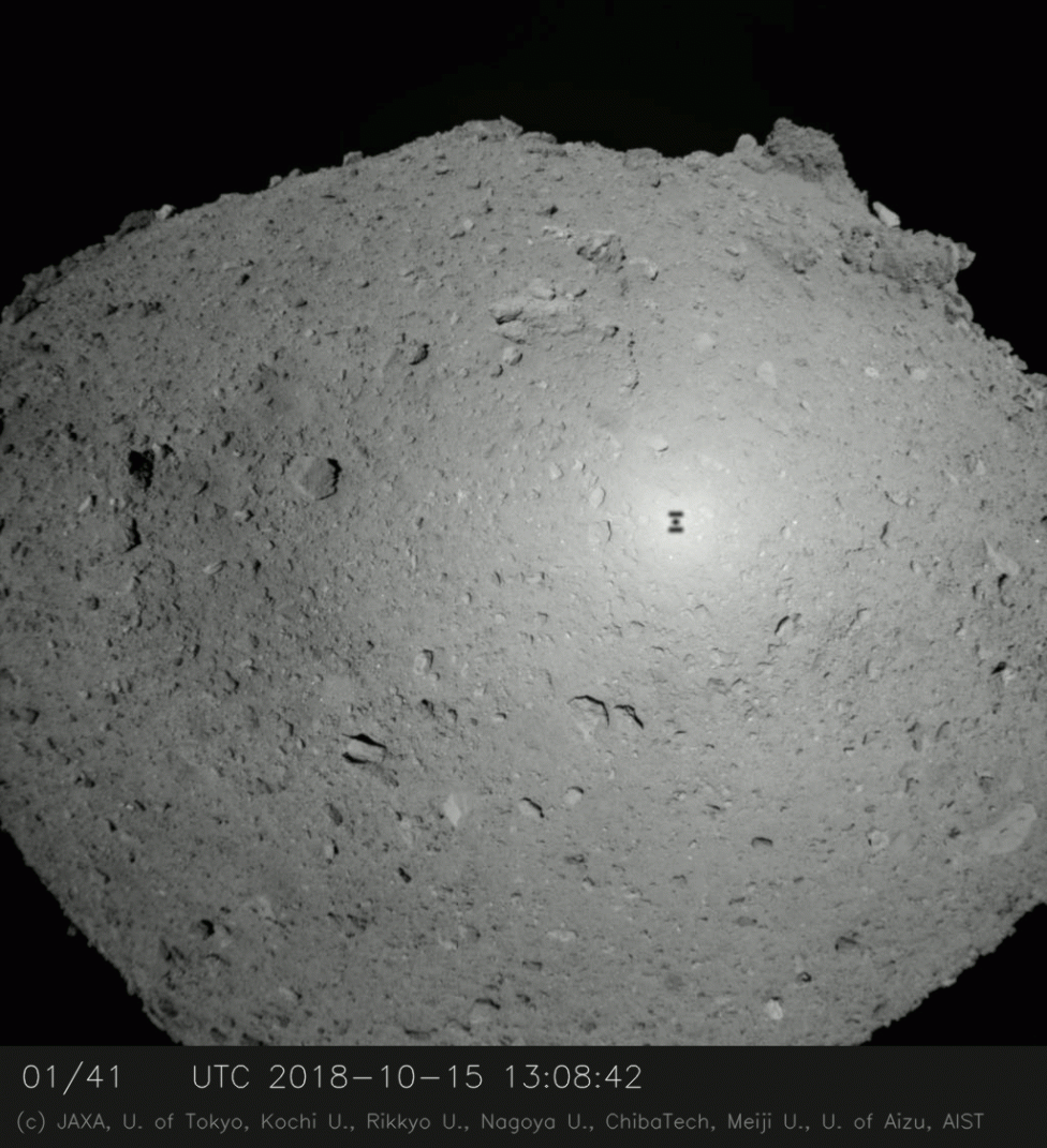 リュウグウ接近時の連続画像（TD1-R1-A）の写真