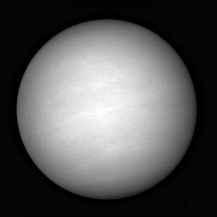 IR1（1μmカメラ）が2016年5月7日03:01頃に撮影した波長0.90μmの金星昼面画像