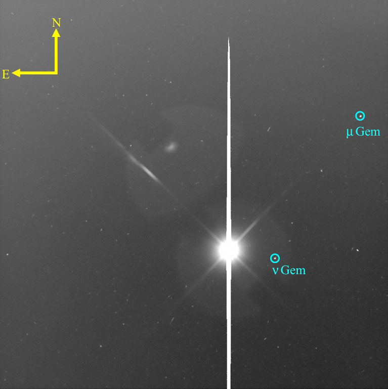 Ryugu seen from a distance of 920km (1)の写真