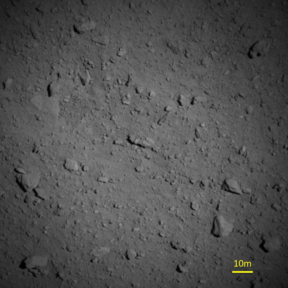 [GravMO] Ryugu at an altitude of 1 km (1)の写真