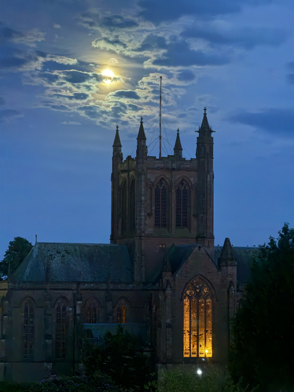 202406_Church-Moon.jpg