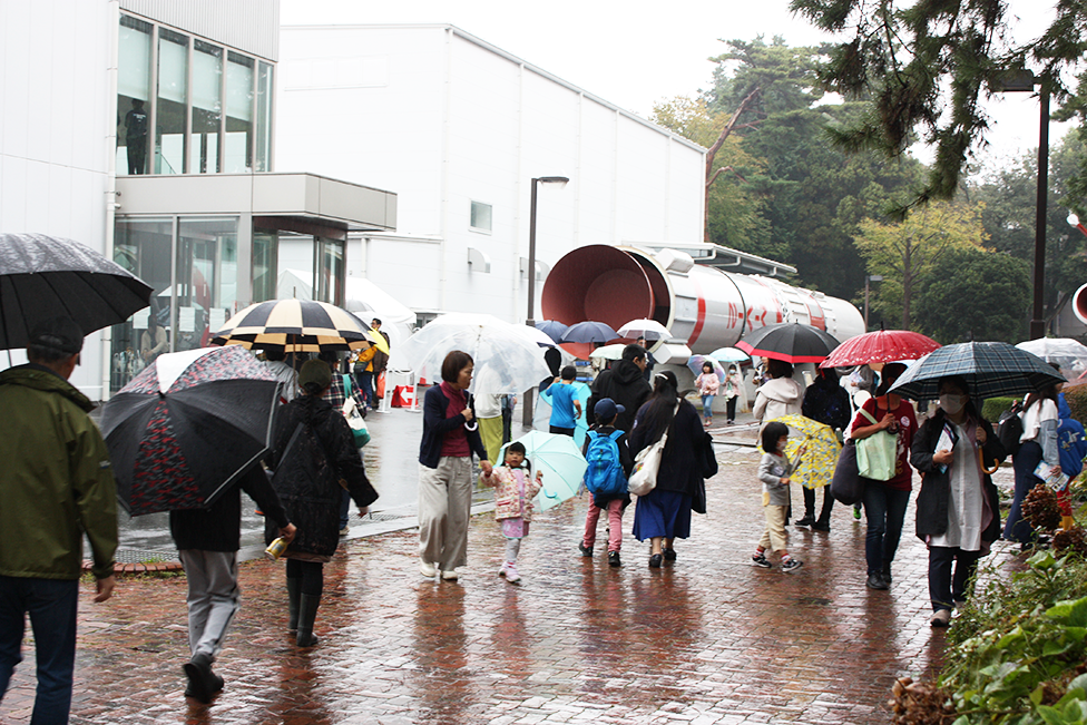 多くの方々に参加いただきました！ JAXA相模原キャンパス特別公開2024　- A big crowd gathers! The JAXA Sagamihara Campus Open Day 2024 -の写真