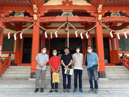 visit the shrine in Wakayama