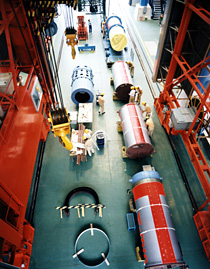 M組立室に並べられたM-3SIIの各段モータ