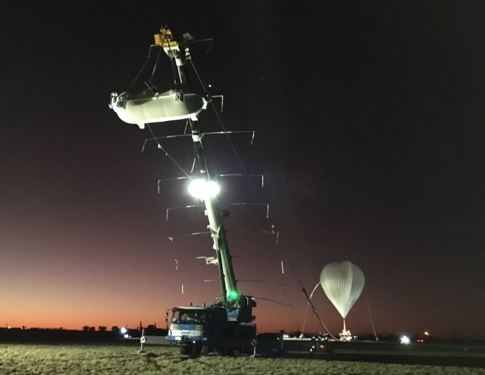 放球直前の大気球B23-01号機